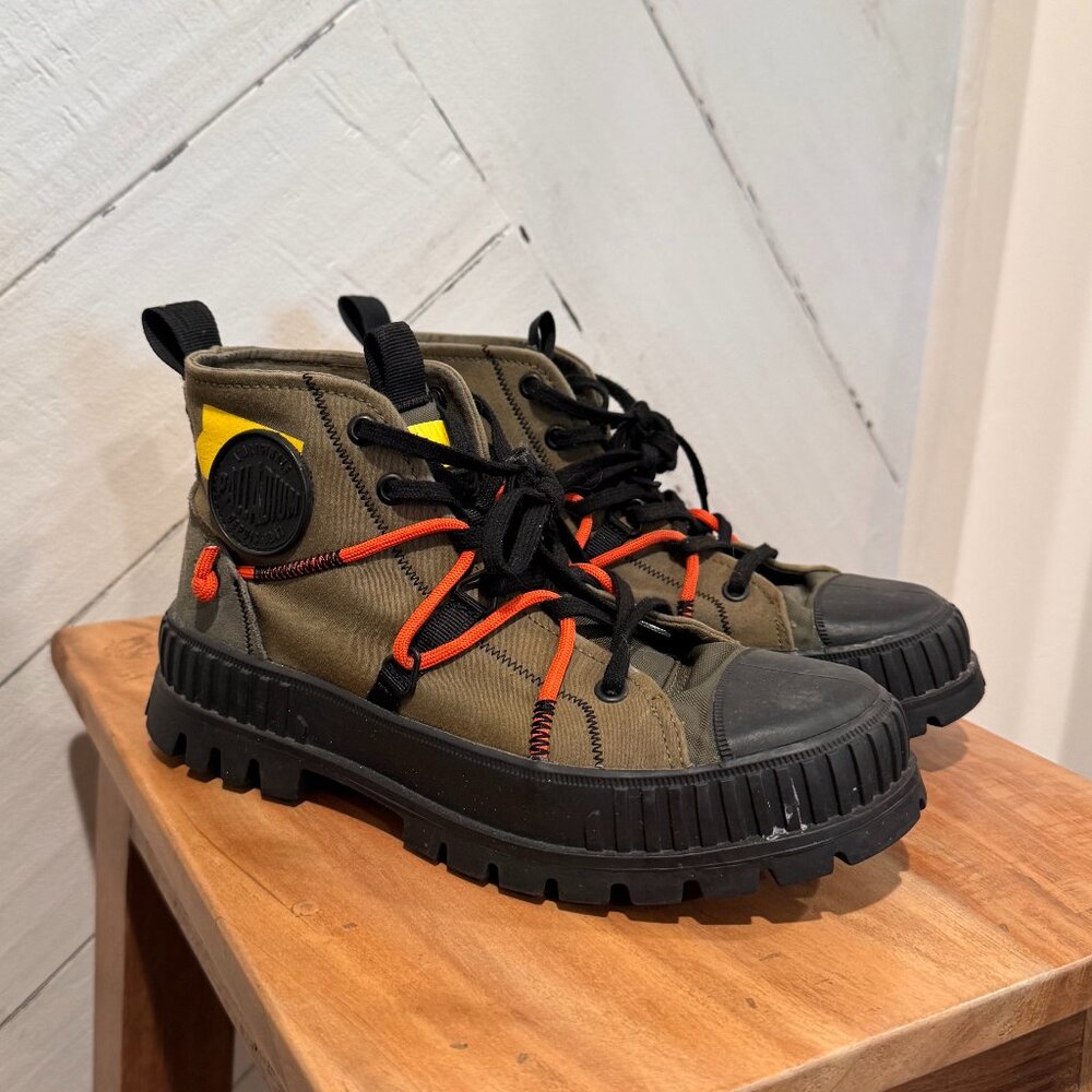 Palladium Women's Boots / Sneakers